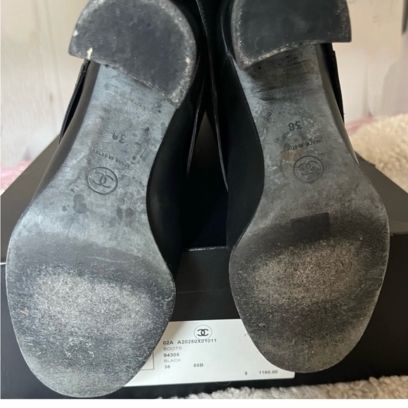 CHANEL  biker boot in black. Vintage. Size 8 - Picture 6 of 9